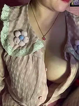 Snapshot of Star-sweet01 chatting on 02/10/26, 01:37 Star-sweet01 online show from 02/10/26, 01:37