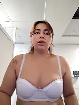 gissgirlll online show from 02/12/26, 06:08