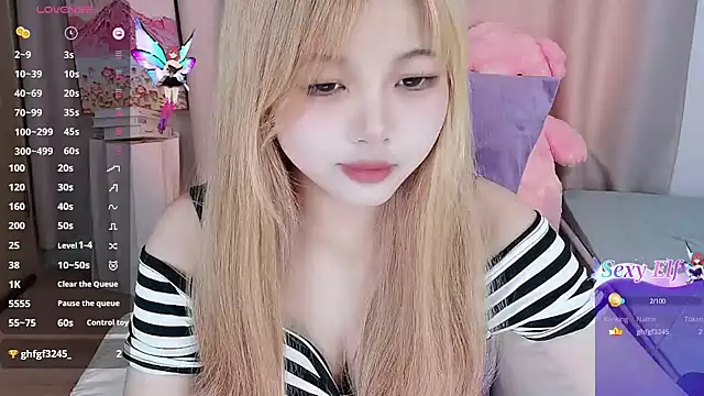 Snapshot of -Anya-666- chatting on 02/19/26, 02:13 -Anya-666- online show from 02/19/26, 02:13