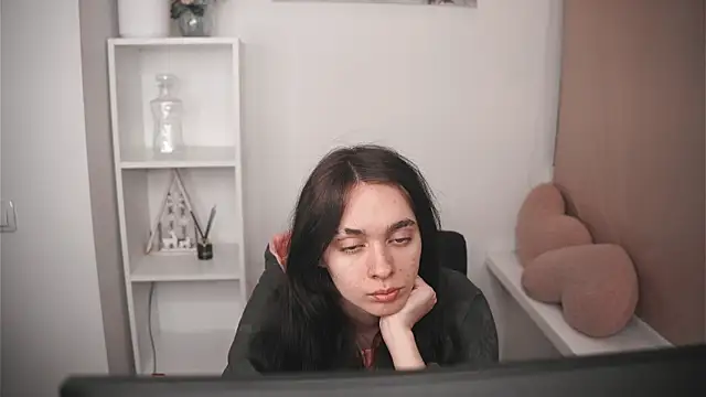 Snapshot of GinnyKittle chatting on 03/01/26, 06:54 GinnyKittle online show from 03/01/26, 06:54