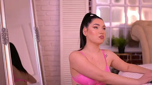 Snapshot of CindyCruse chatting on 02/23/26, 06:22 CindyCruse online show from 02/23/26, 06:22