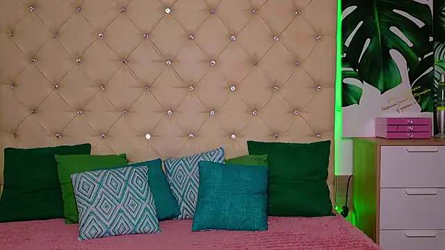 AwaMax online show from 03/26/26, 05:35