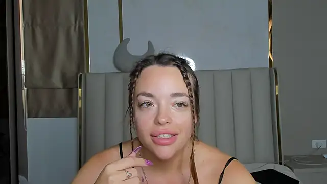 Snapshot of stellaa_quenn chatting on 02/09/26, 12:14 stellaa quenn online show from 02/09/26, 12:14