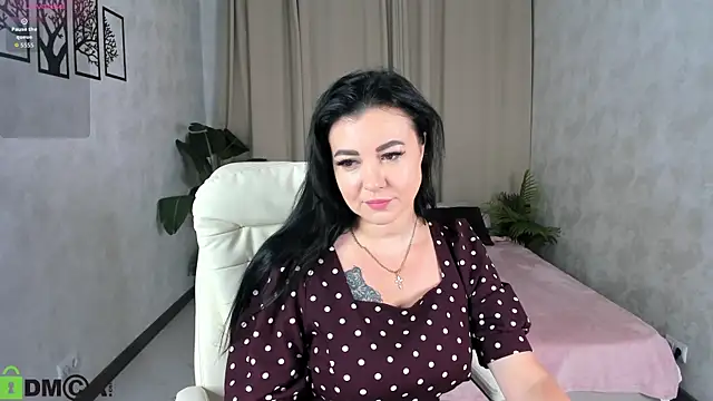Snapshot of Monika_Martinezz chatting on 06/12/26, 04:11 Monika Martinezz online show from 06/12/26, 04:11