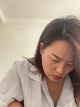 Snapshot of Youyou_12 chatting on 02/23/26, 03:48 Youyou 12 online show from 02/23/26, 03:48