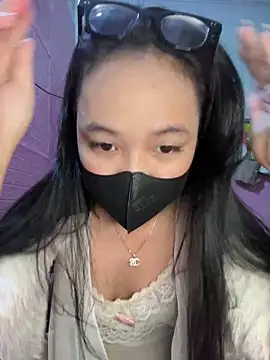 Snapshot of Leeeiuu chatting on 02/26/26, 02:05 Leeeiuu online show from 02/26/26, 02:05