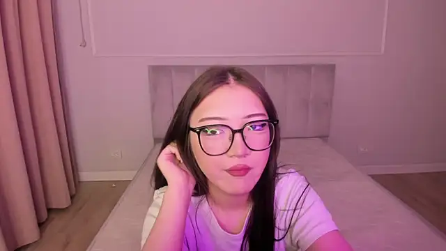 Snapshot of say7maya chatting on 02/16/26, 03:46 say7maya online show from 02/16/26, 03:46