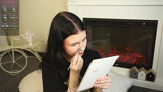 Snapshot of Glow_hollow chatting on 02/02/26, 04:11 Glow hollow online show from 02/02/26, 04:11