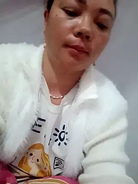 Snapshot of neyney110 chatting on 02/11/26, 09:20 neyney110 online show from 02/11/26, 09:20