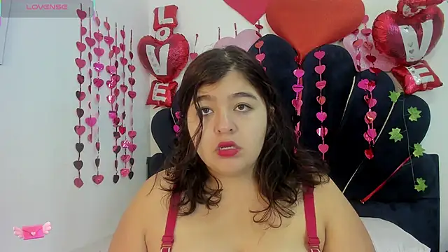 Snapshot of dahlialee chatting on 02/07/26, 01:15 dahlialee online show from 02/07/26, 01:15