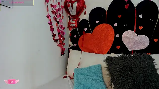 Snapshot of dahlialee chatting on 02/12/26, 12:44 dahlialee online show from 02/12/26, 12:44