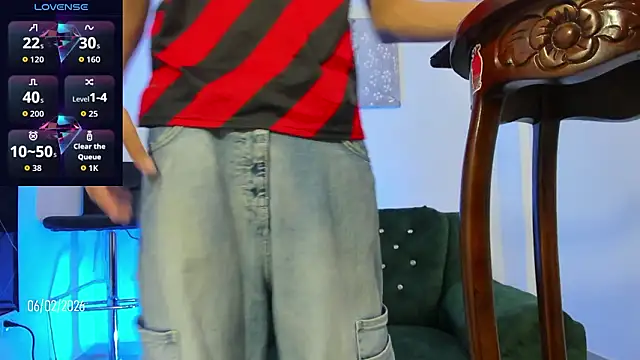 Snapshot of branmonter_xxx_big chatting on 02/07/26, 04:27 branmonter xxx big online show from 02/07/26, 04:27