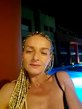 DeliaaSmith online show from 04/07/26, 06:08