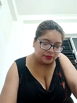 Elie Hallway online show from 04/23/26, 07:05