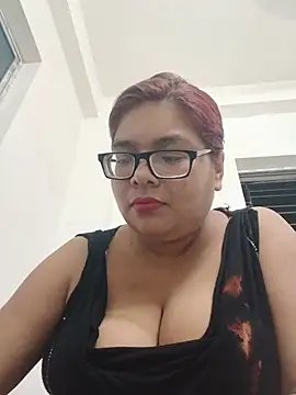 Snapshot of Elie_Hallway chatting on 06/15/26, 05:59 Elie Hallway online show from 06/15/26, 05:59