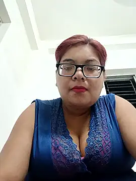 Snapshot of Elie_Hallway chatting on 06/16/26, 06:10 Elie Hallway online show from 06/16/26, 06:10