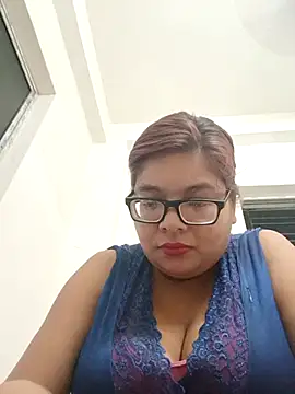 Snapshot of Elie_Hallway chatting on 07/17/26, 05:51 Elie Hallway online show from 07/17/26, 05:51