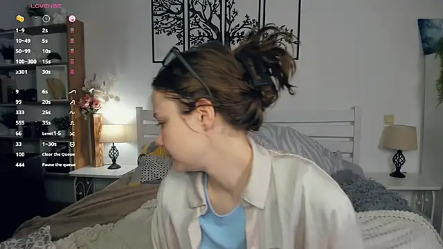 Snapshot of MalvinaTrafford chatting on 03/01/26, 08:11 MalvinaTrafford online show from 03/01/26, 08:11