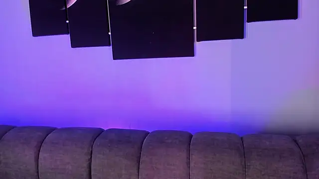 victoria figueroa online show from 04/24/26, 03:53