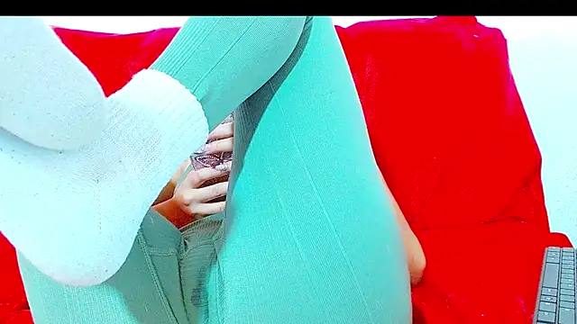 Snapshot of violletsweetie chatting on 02/20/26, 06:41 violletsweetie online show from 02/20/26, 06:41