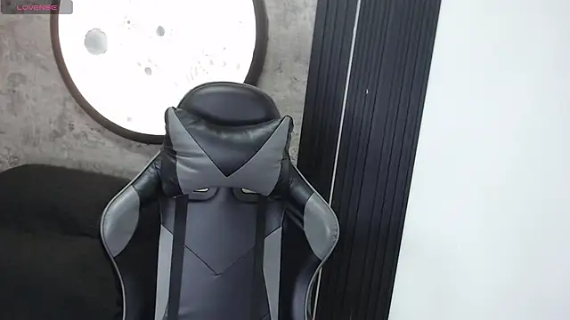 Snapshot of Noha-Smith chatting on 02/08/26, 03:43 Noha-Smith online show from 02/08/26, 03:43