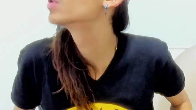 Snapshot of Noha-Smith chatting on 03/01/26, 04:47 Noha-Smith online show from 03/01/26, 04:47