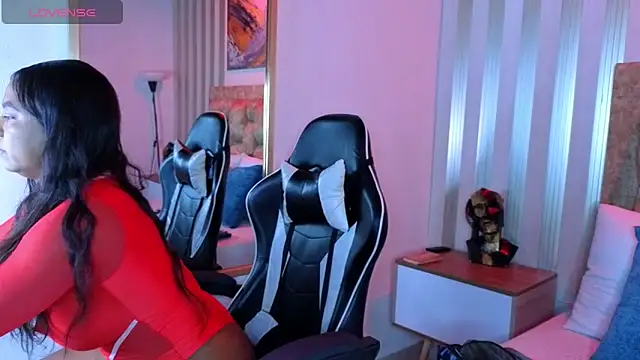 amara queen  online show from 04/17/26, 11:46