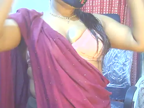 Nusrat Faria online show from 04/16/26, 09:39