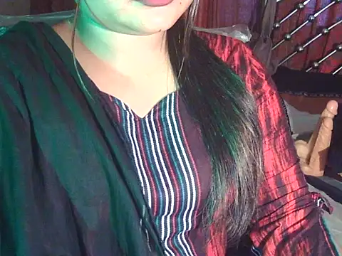 Snapshot of Nusrat_Faria chatting on 05/16/26, 04:20 Nusrat Faria online show from 05/16/26, 04:20