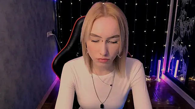 Snapshot of crybambi chatting on 02/10/26, 06:17 crybambi online show from 02/10/26, 06:17