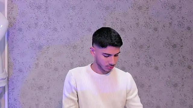 Snapshot of Apolo_Gray chatting on 02/06/26, 06:40 Apolo Gray online show from 02/06/26, 06:40