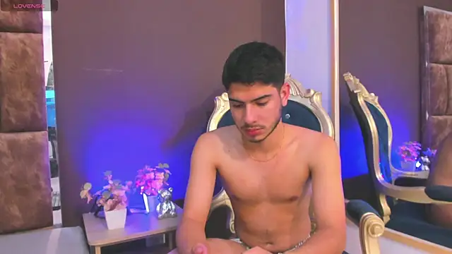 Snapshot of Apolo_Gray chatting on 02/20/26, 04:09 Apolo Gray online show from 02/20/26, 04:09