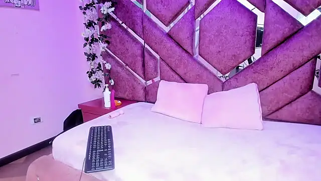 Aysha Love  online show from 02/27/26, 02:55