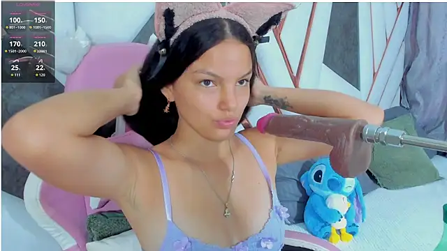 Snapshot of isa_kolins chatting on 05/14/26, 12:34 isa kolins online show from 05/14/26, 12:34