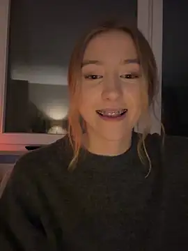 Snapshot of romyxxs chatting on 01/31/26, 11:25 romyxxs online show from 01/31/26, 11:25