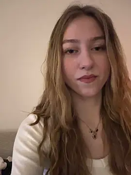 Snapshot of romyxxs chatting on 02/02/26, 08:18 romyxxs online show from 02/02/26, 08:18