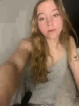 Snapshot of romyxxs chatting on 02/23/26, 02:53 romyxxs online show from 02/23/26, 02:53