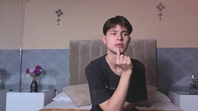 Derek Sinn online show from 02/13/26, 07:54