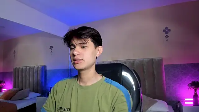 Derek Sinn online show from 04/22/26, 08:10