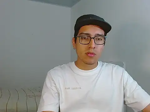 Snapshot of NickFin chatting on 07/07/26, 02:25 NickFin online show from 07/07/26, 02:25