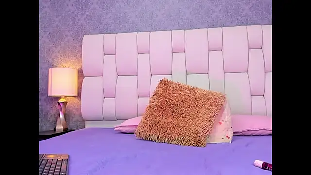 sophiaa10 online show from 03/10/26, 07:08