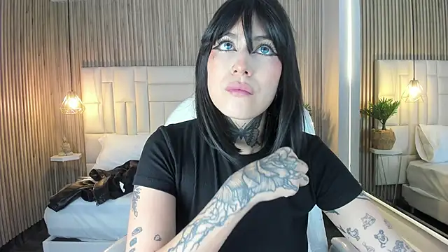 Snapshot of Ravenn21x chatting on 02/27/26, 11:32 Ravenn21x online show from 02/27/26, 11:32