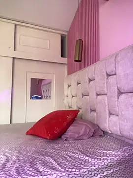 Snapshot of SoftDoll- chatting on 02/07/26, 02:43 SoftDoll- online show from 02/07/26, 02:43