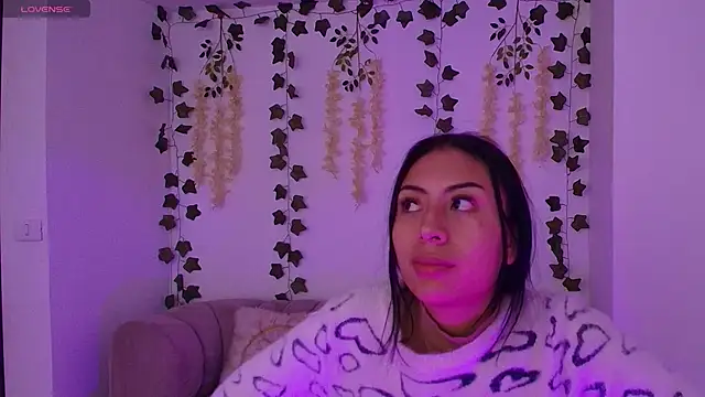 Stephanie Fontaine online show from 03/11/26, 01:17