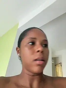 LIA PARKERR online show from 05/14/26, 07:20