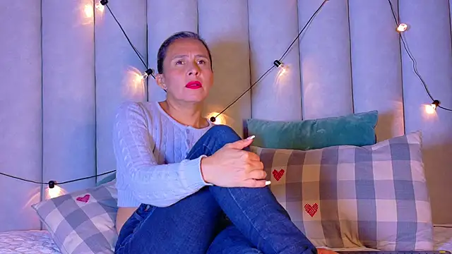 Snapshot of THALIAGRAY__ chatting on 02/27/26, 02:55 THALIAGRAY online show from 02/27/26, 02:55