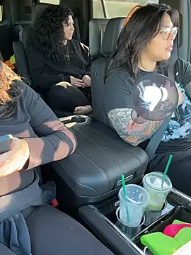 Snapshot of KittyTatts chatting on 02/06/26, 10:02 KittyTatts online show from 02/06/26, 10:02