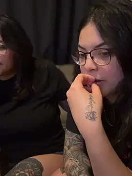 Snapshot of KittyTatts chatting on 02/09/26, 08:07 KittyTatts online show from 02/09/26, 08:07