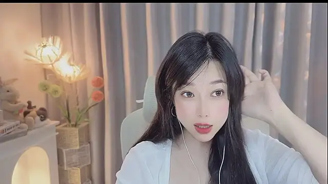 Yumi yuni online show from 04/18/26, 01:04