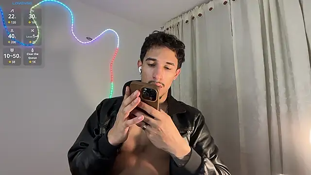 Snapshot of rafael_stone11 chatting on 03/02/26, 01:52 rafael stone11 online show from 03/02/26, 01:52